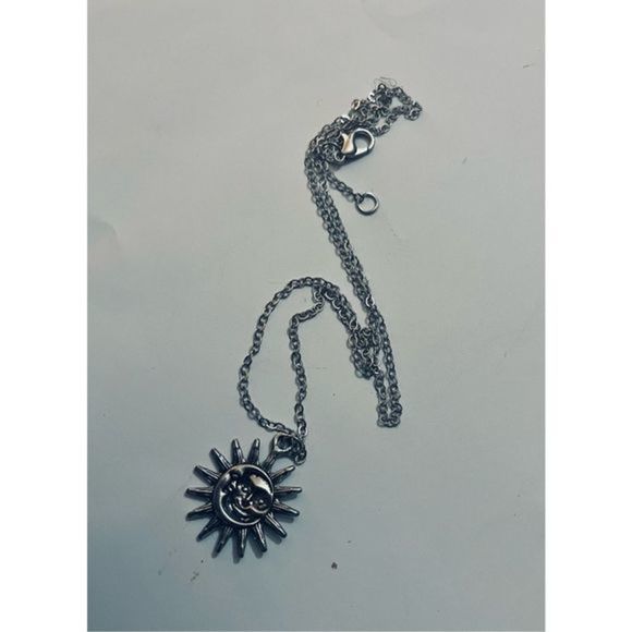 CUTE BOHO SILVER SUN NECKLACE - Picture 2 of 5